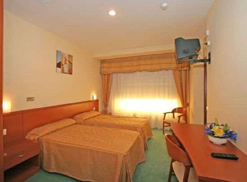Hotel Las Vinas Arteixo Ngoại thất bức ảnh